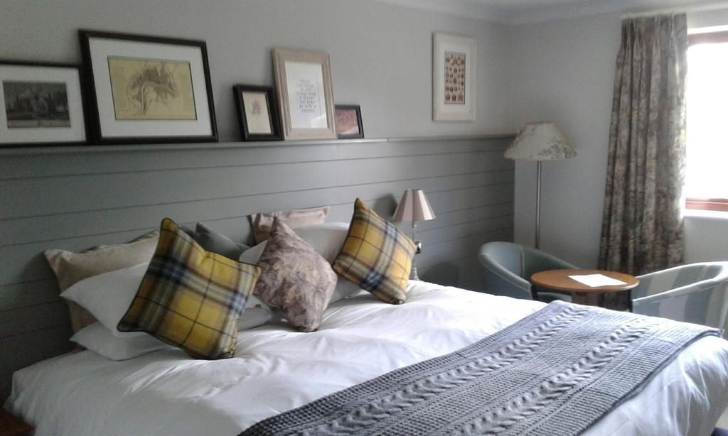 Crown Hotel Chertsey Kamer foto